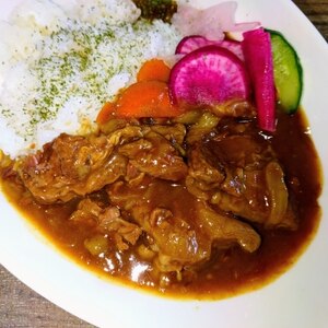 トロ～リ美味しい！牛すじと玉ねぎのカレー♪